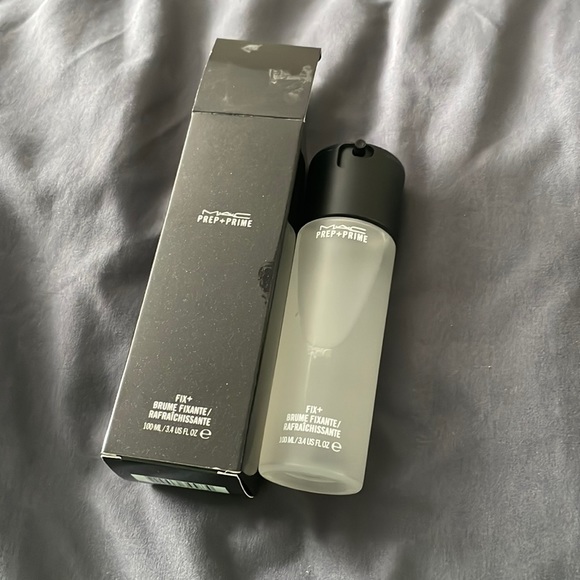 MAC Prep + Prime - Picture 1 of 1